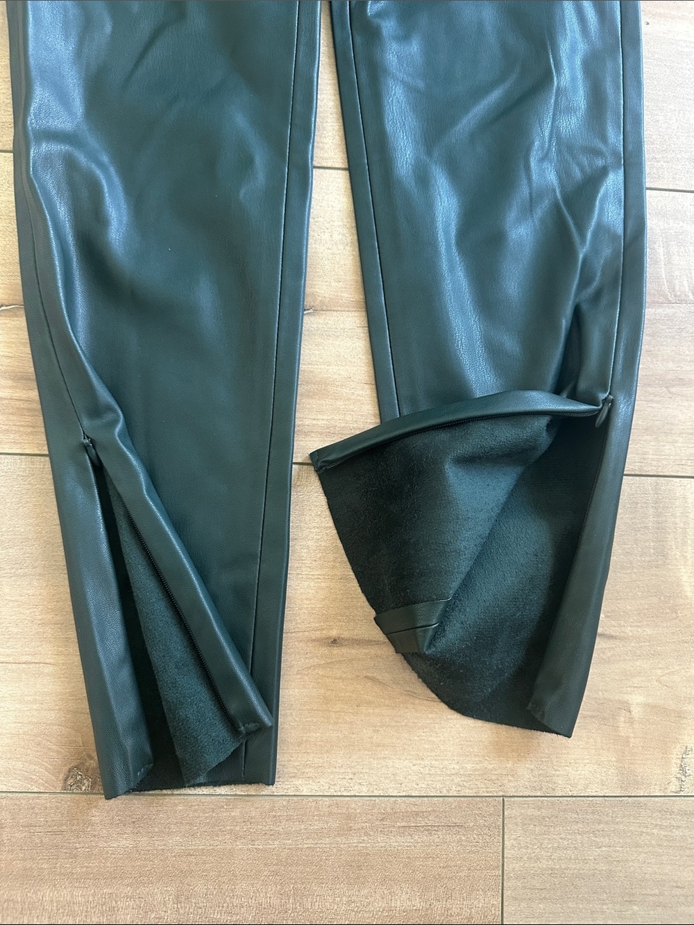 Zara Blogger Favorite Green Faux Leather Leggings Pants Ankle Zip Sz M - Picture 8 of 12